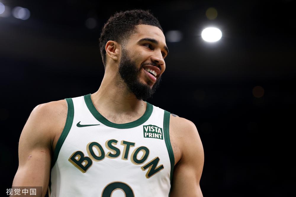 接过拉什福德号码！曼联官方：新援库尼亚身穿10号球衣